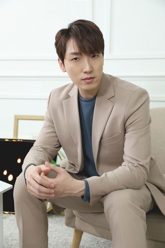 황인욱