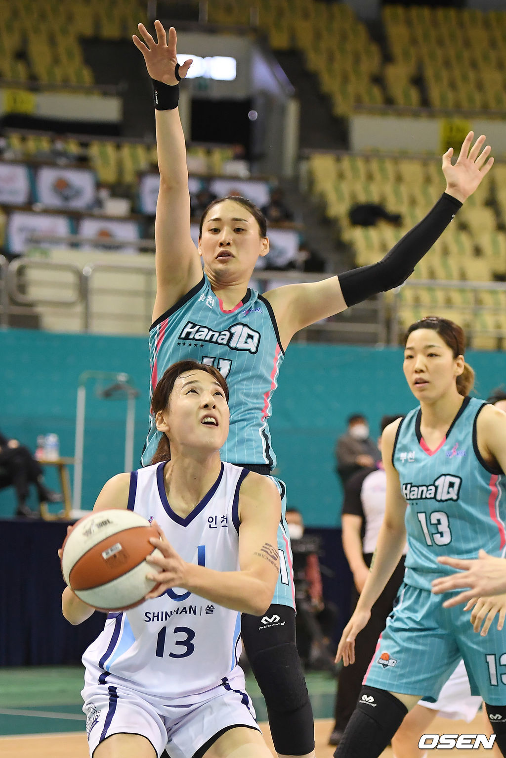 3쿼터 신한은행 김단비가 슛을 하고 있다. /youngrae@osen.co.kr 