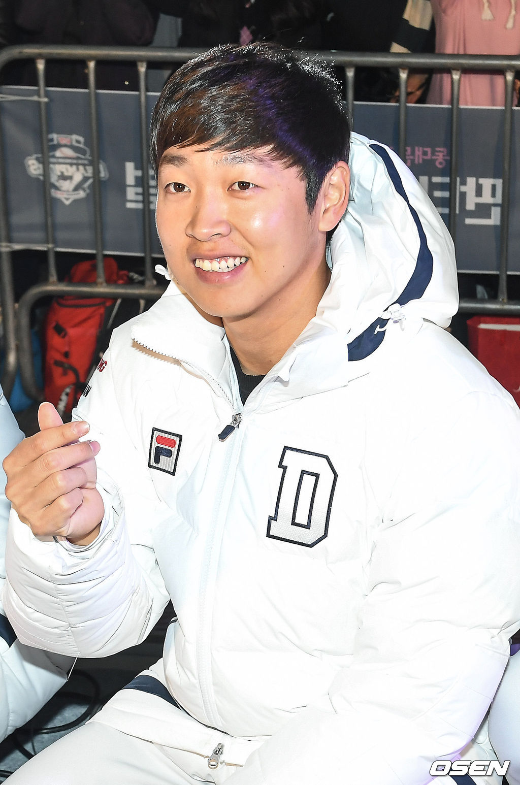 11일 오후 서울 동대문 두타광장에서 진행된 두산베어스가 함께하는 ‘판타스틱 페스티벌’에서 두산 정수빈이 포즈를 취하고 있다. / soul1014@osen.co.kr