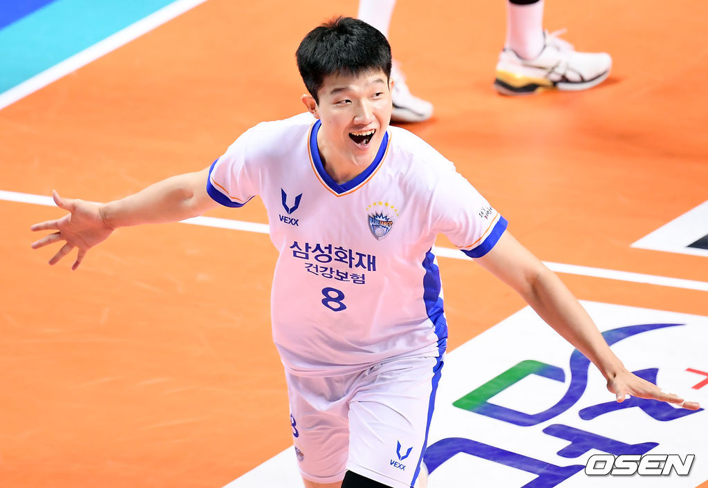 삼성화재 안우재가 득점에 기뻐하고 있다. /cej@osen.co.kr