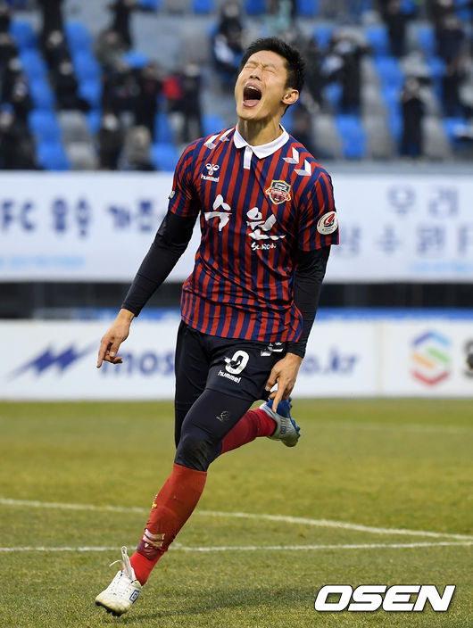 안병준, 수원FC 떠나 &apos;병수볼&apos; 강원 합류 [단독]