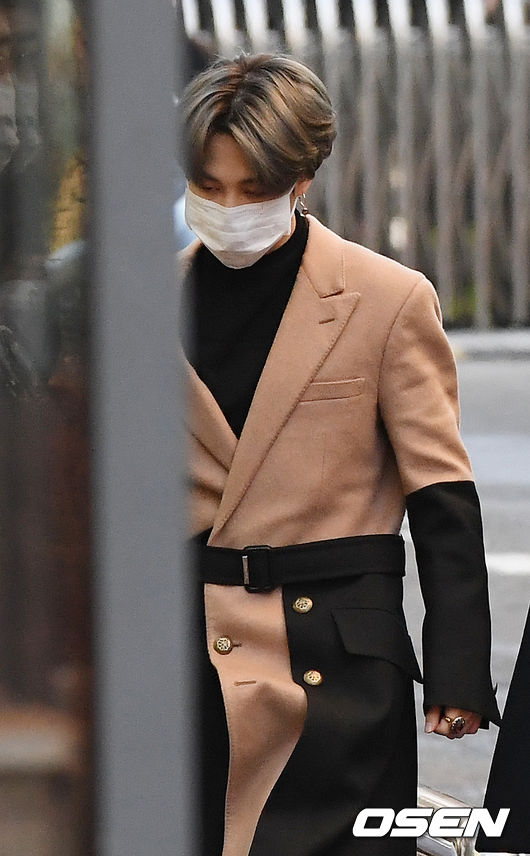 방탄소년단(BTS) 지민이 차에서 내려 입장하고 있다./rumi@osen.co.kr
