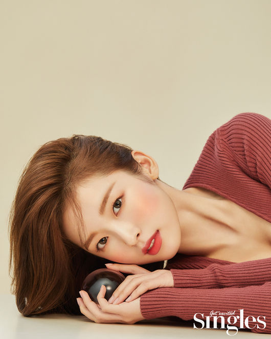 싱글즈 제공