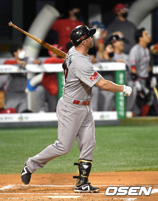 SK 외국인 타자 제이미 로맥.