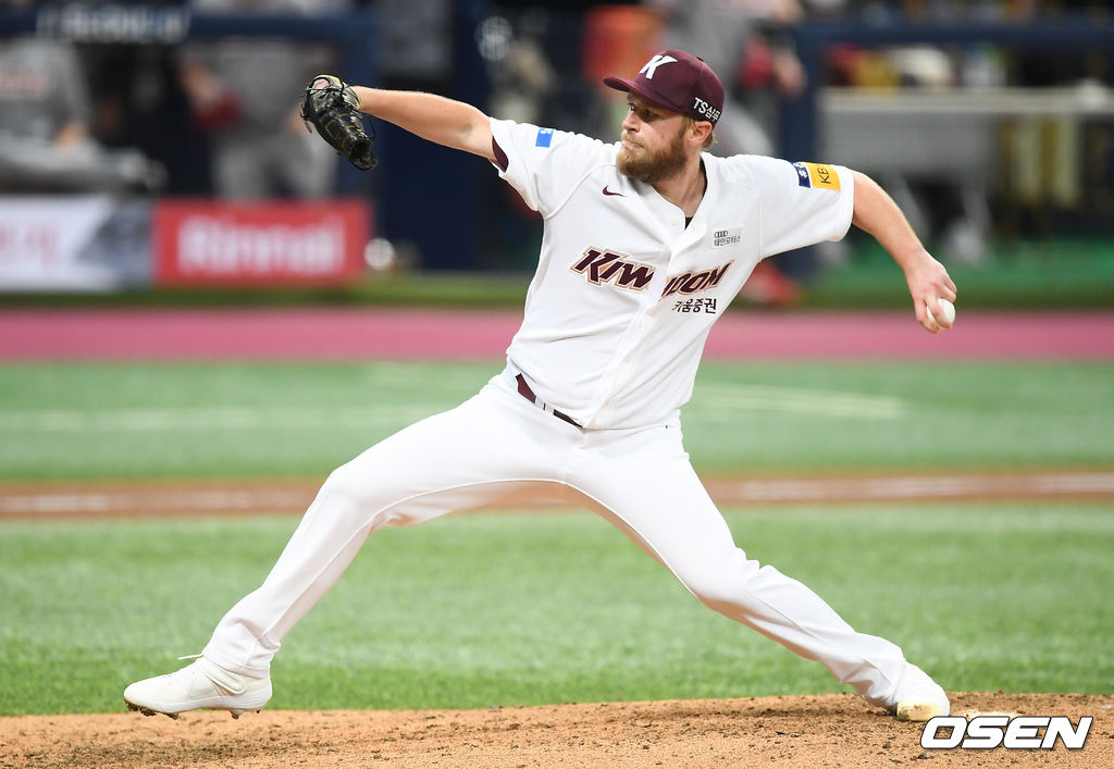 키움 선발투수 요키시가 역투하고 있다. /   soul1014@osen.co.kr