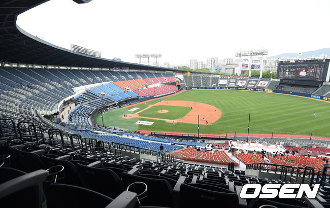 한국프로스포츠협회는 '공익 에이전트 지원 사업'으로 저연봉 선수 총 145명(프로야구 129명, 프로축구 16명)이 216건의 에이전트(대리인) 서비스를 제공 받았다고 밝혔다.