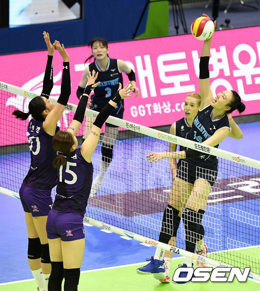 2세트, 현대건설 양효진이 공격을 시도하고 있다. / dreamer@osen.co.kr