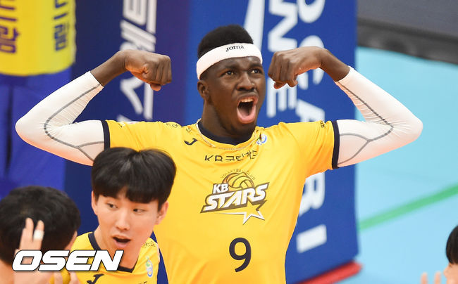 2세트 KB손해보험 케이타가 득점 후 기뻐하고 있다.   / soul1014@osen.co.kr