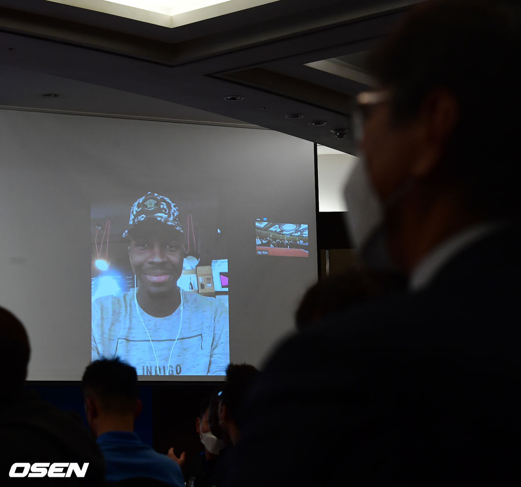 1순위 KB손해보험에 지명된 노우모리 케이타가 화상으로 소감을 말하고 있다. /jpnews@osen.co.kr