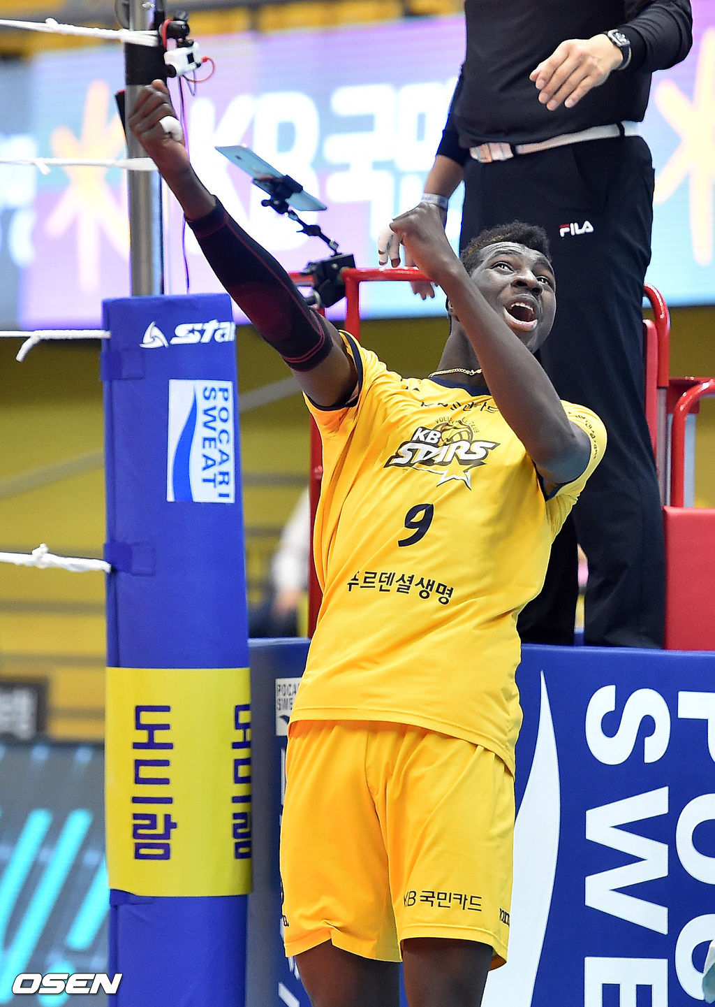 3세트 KB손해보험 케이타가 득점 후 세리머니를 하고 있다. /cej@osen.co.kr