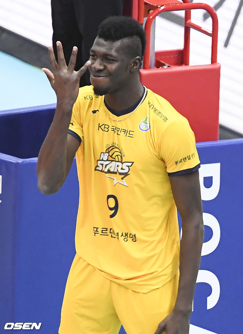 2세트 KB손해보험 케이타가 득점 후 세리머니를 하고 있다. / soul1014@osen.co.kr