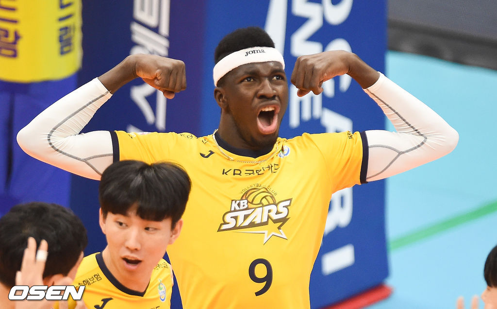 2세트 KB손해보험 케이타가 득점 후 기뻐하고 있다.   / soul1014@osen.co.kr