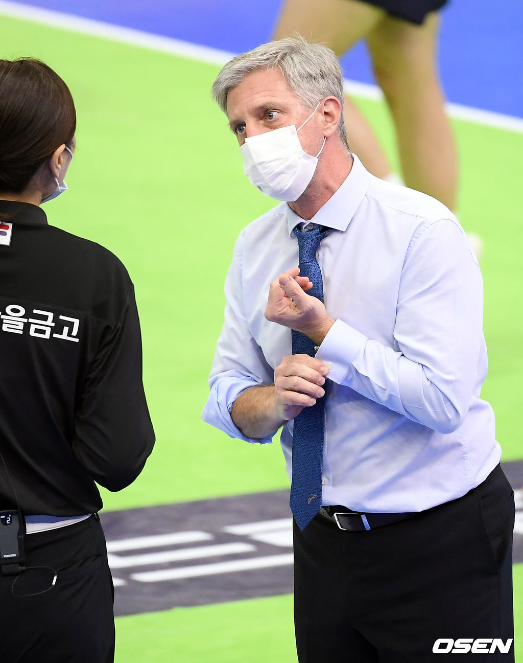  31일 오후 수원 실내체육관에서 '도드람 2020-2021 V리그' 남자부 한국전력과 대한항공의 경기가 열렸다.3세트 대한항공 산틸리 감독이 판정을 어필하고 있다. /cej@osen.co.kr