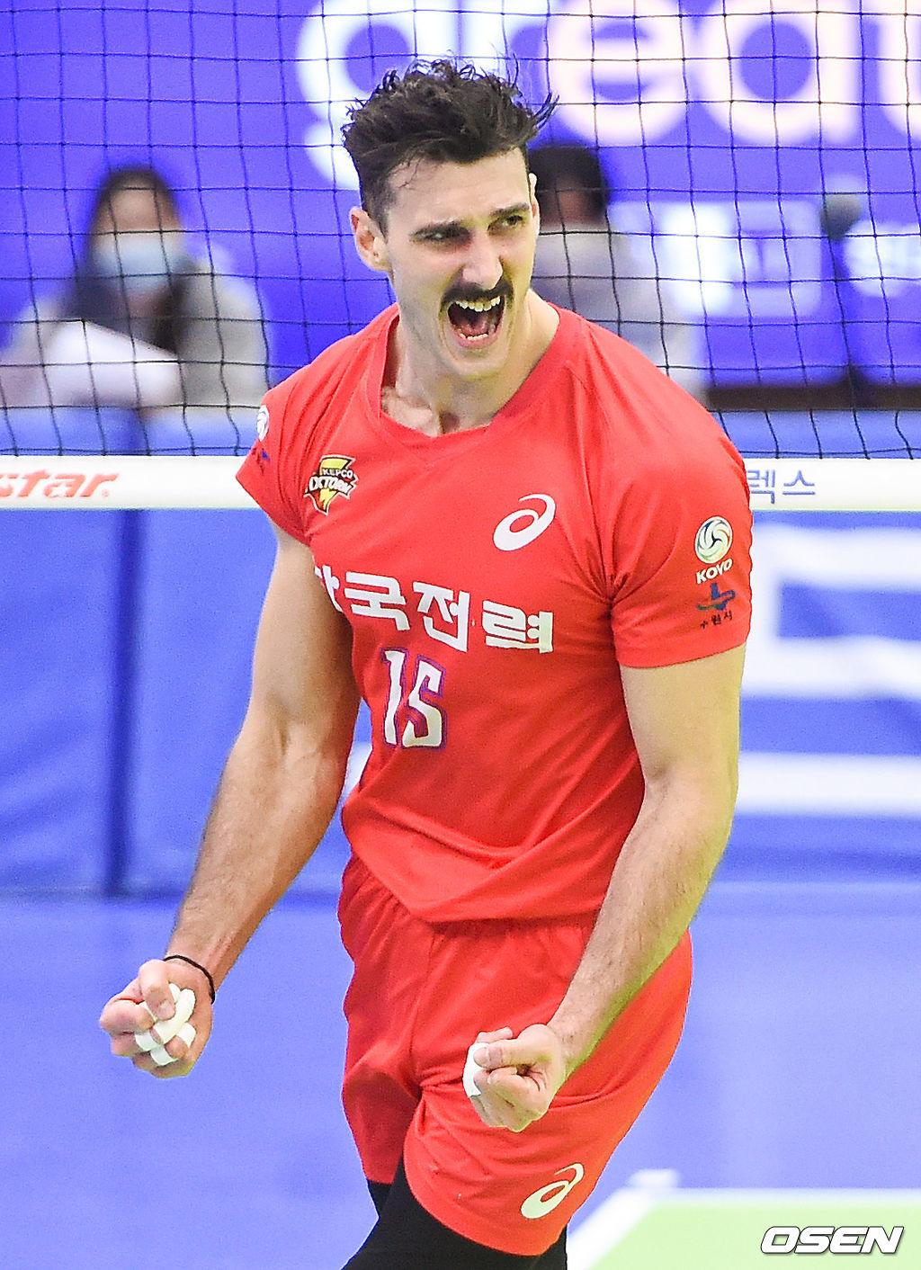 한국전력 러셀이 득점 후 환호하고 있다. / soul1014@osen.co.co.kr