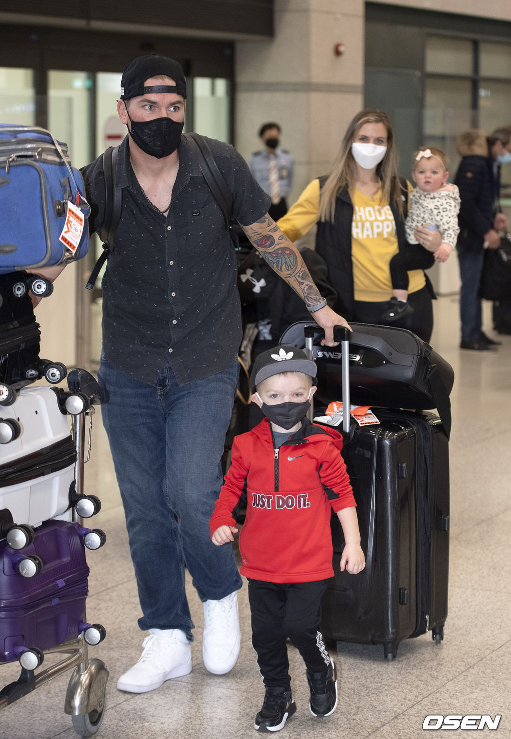 KIA 타이거즈 외국인 투수 브룩스와 아내 보핍, 아들 웨스틴, 딸 제시. /sunday@osen.co.kr