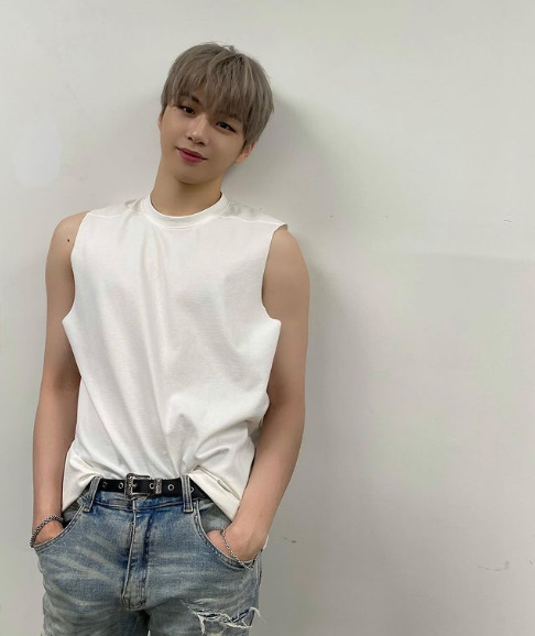 강다니엘 SNS