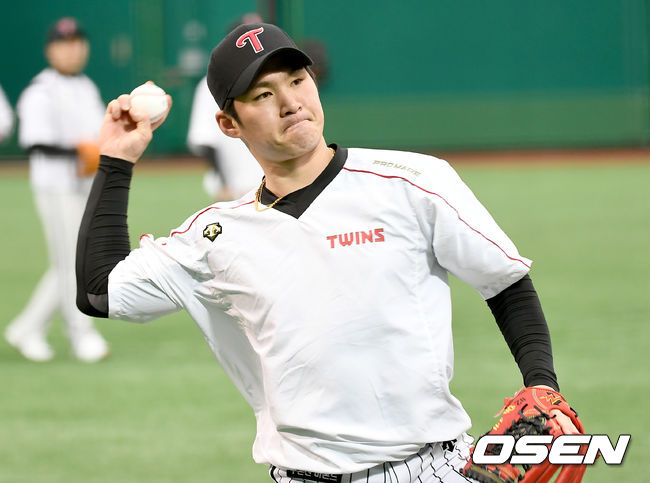 1일 오전 LG트윈스가 경기 이천시 대월면 LG챔피언스파크에서 2021 스프링캠프 훈련을 가졌다. LG 오지환이 훈련을 하고 있다./ksl0919@osen.co.kr