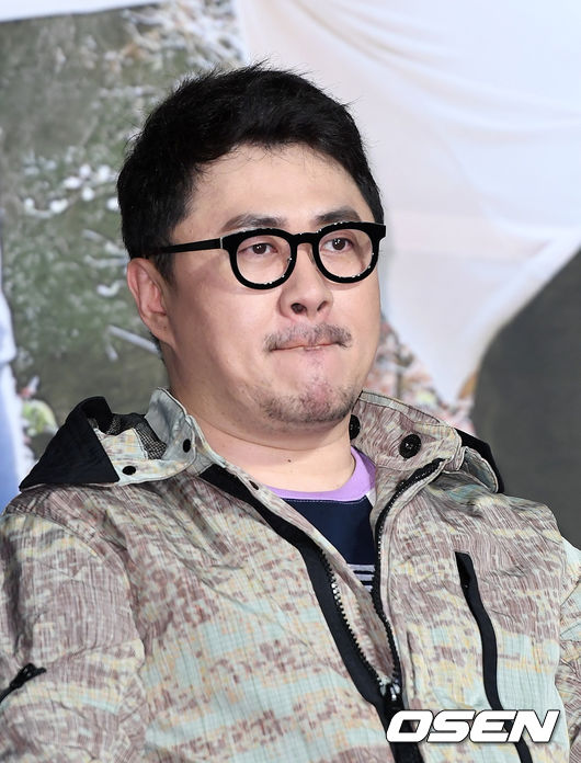 7일 오전 서울 중구 그랜드 앰배서더 서울 풀만에서 MBN의 신규 예능 '친한 예능' 제작발표회가 열렸다.가수 데프콘이 취재진의 질문을 듣고 있다. /sunday@osen.co.kr