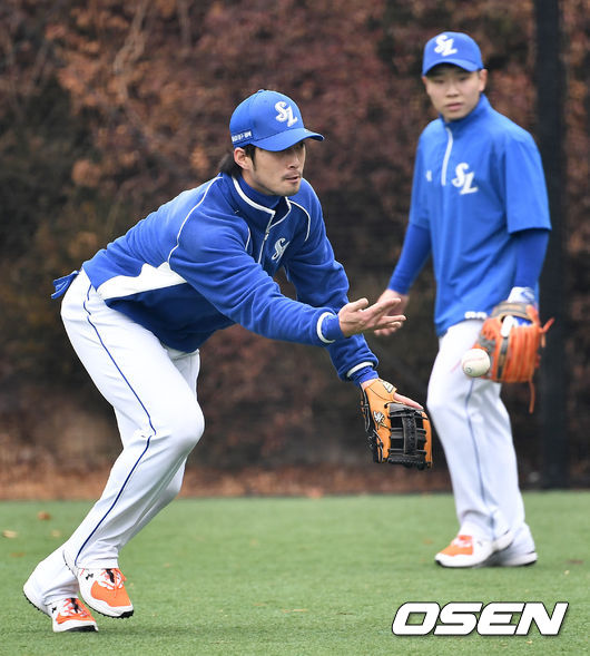 삼성 이학주(왼쪽)과 김지찬이 수비 훈련을 하고 있다. / dreamer@osen.co.kr