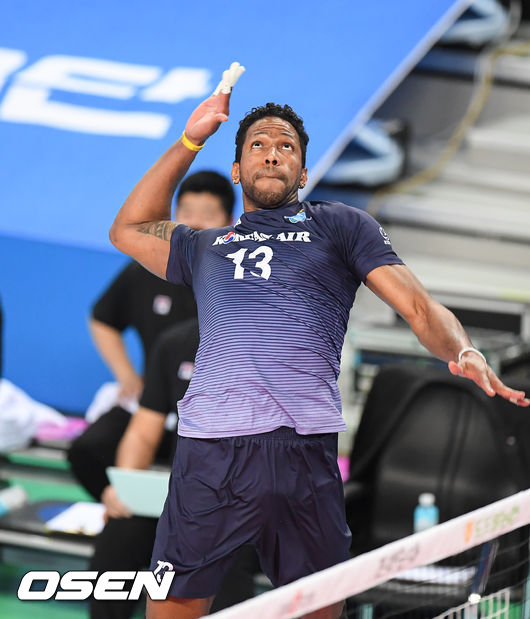 2세트 대한항공 요스바니가 강타를 날리고 있다 /soul1014@osen.co.kr