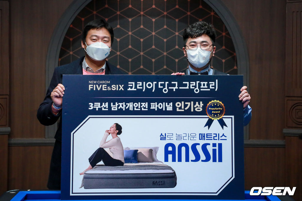 [사진]앤씰 이호영 기획조정본부팀장(왼쪽)과 안지훈 /파이브앤식스 제공