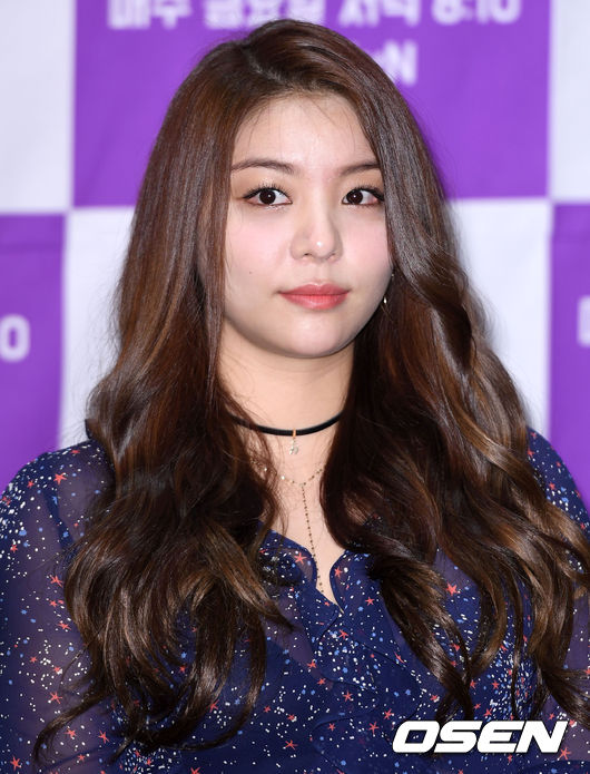 가수 에일리가 포토타임을 갖고 있다./sunday@osen.co.kr