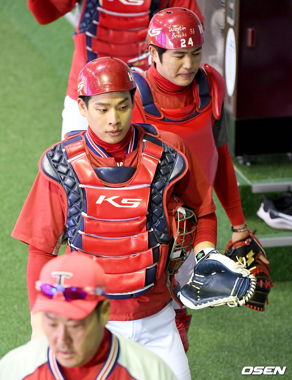 KIA 백용환, 김민식이 불펜피칭을 준비하고 있다 ./ksl0919@osen.co.kr