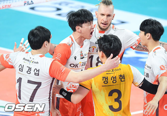 2세트 OK금융그룹 송명근이 득점 후 환호하고 있다 /soul1014@osen.co.kr