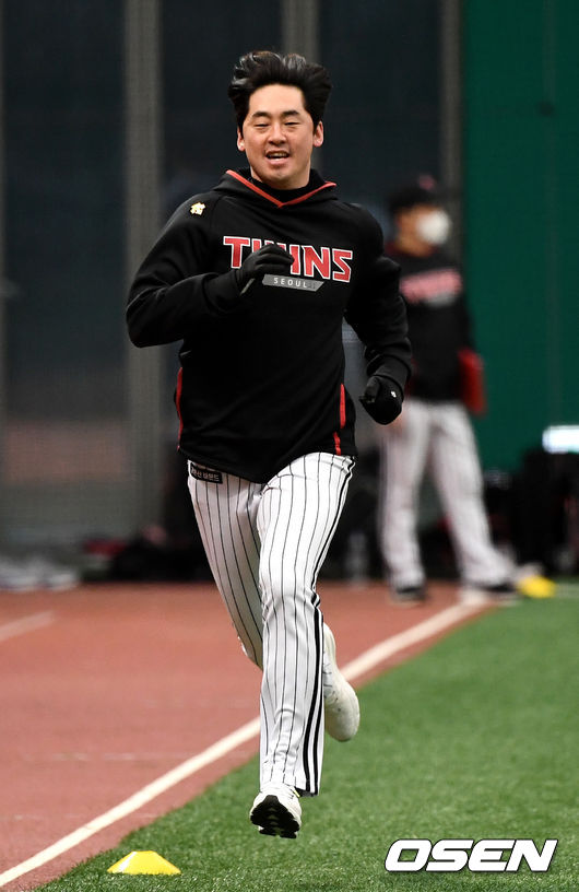 LG 진해수가 달리기 훈련을 하고 있다. / dreamer@osen.co.kr