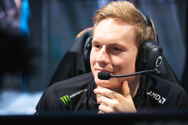 라이엇 게임즈 플리커.