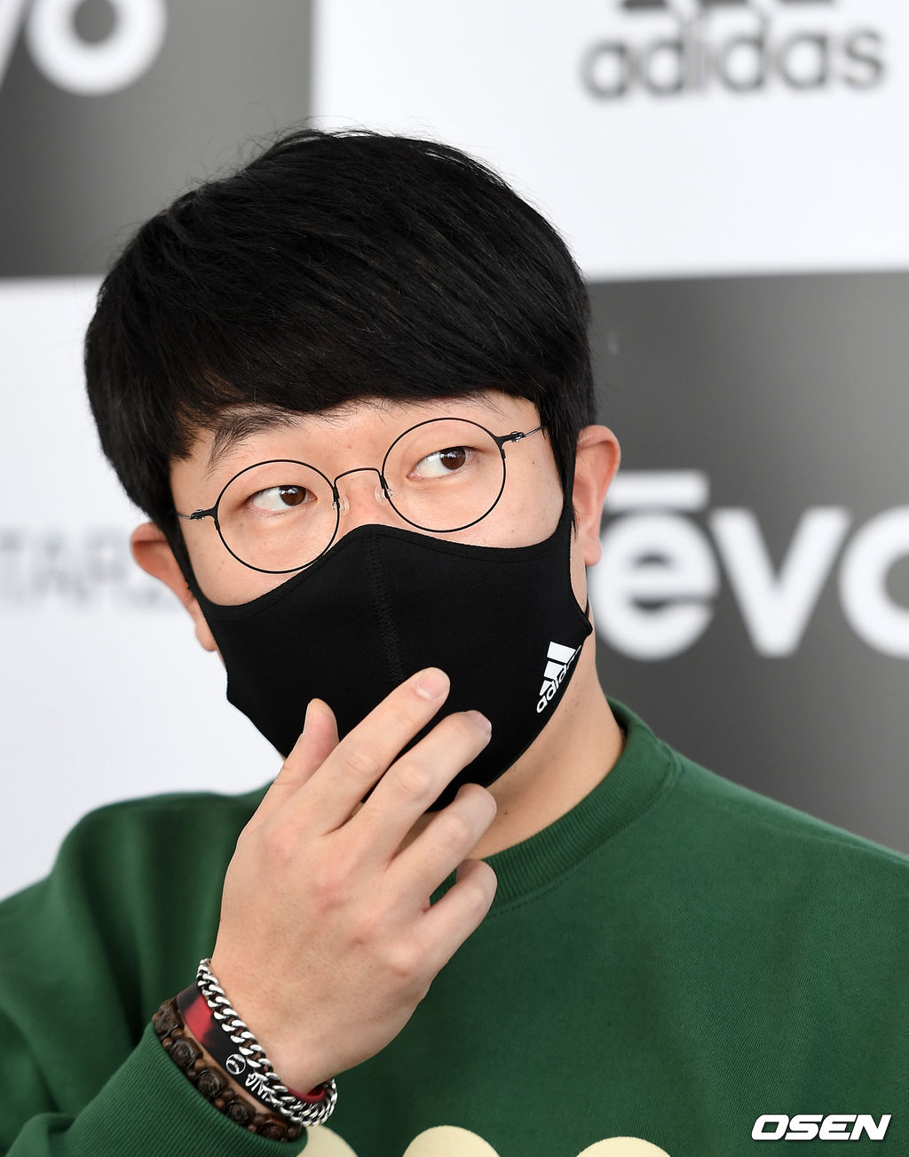 출국에 앞서 양현종이 인터뷰를 하고 있다. /sunday@osen.co.kr