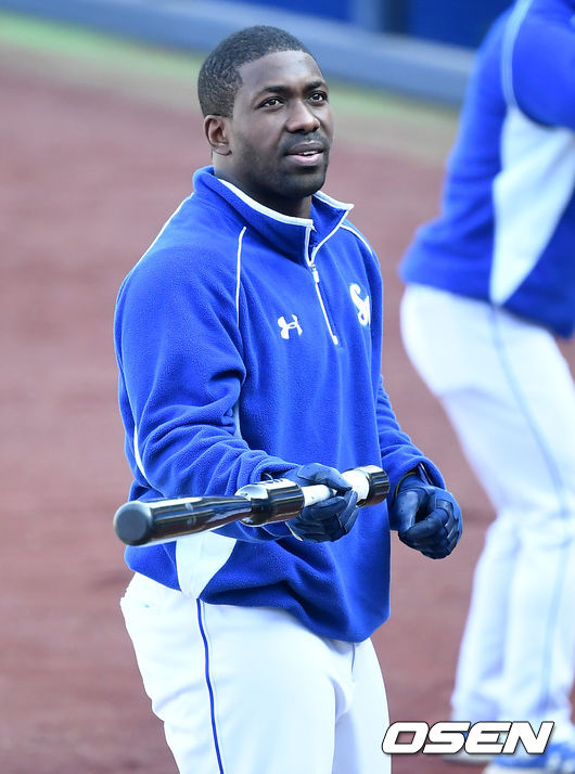 13일 오후 대구삼성라이온즈파크에서 삼성 라이온즈가 2021 스프링캠프 훈련을 가졌다.삼성 피렐라가 타격훈련을 하고 있다./ksl0919@osen.co.kr