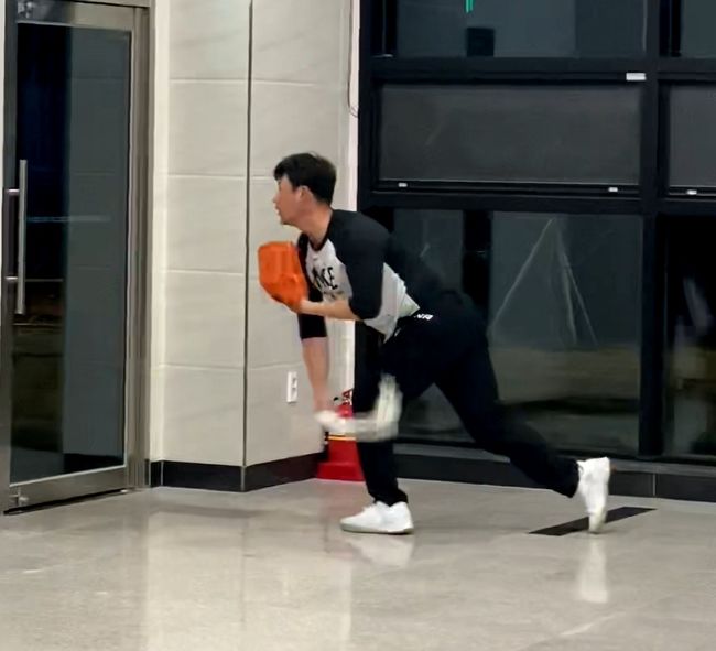 야간 훈련 중인 김상수. ⓒ SK 와이번스