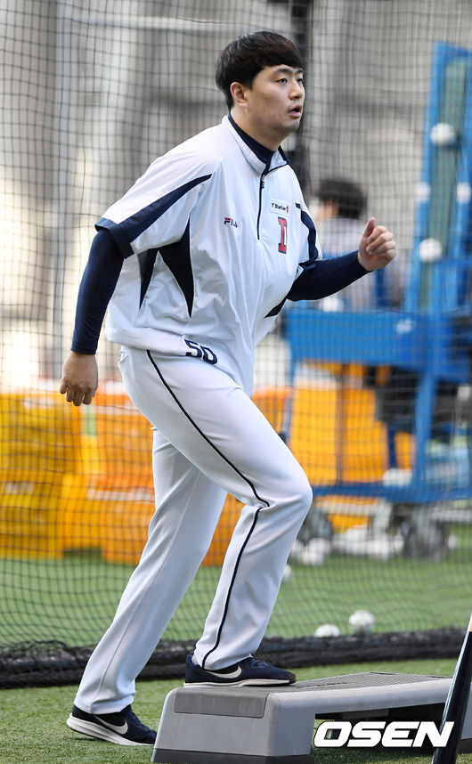 이영하가 훈련을 하고 있다. /youngrae@osen.co.kr 