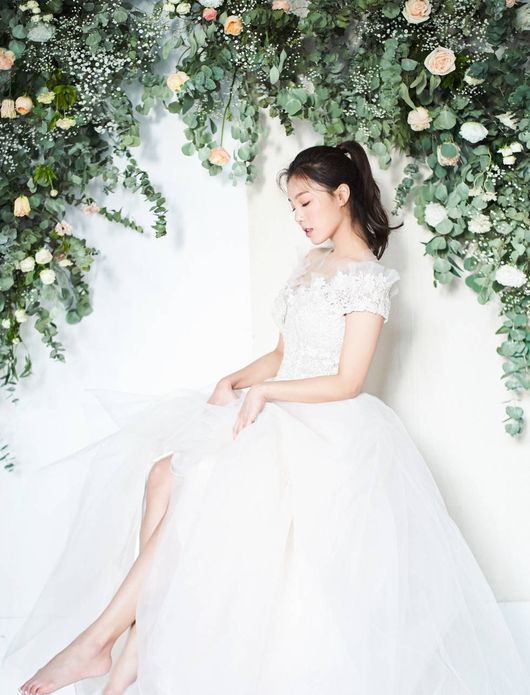 제니 김수빈 청첩장