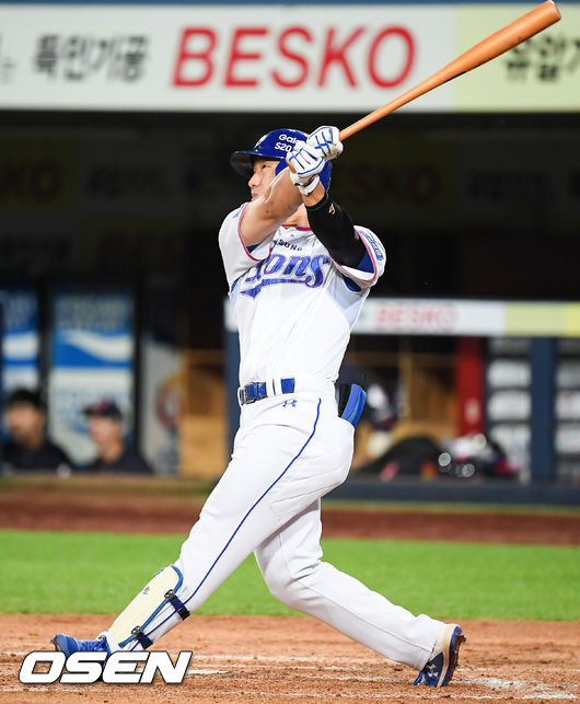 6회말 무사 1,3루 삼성 이성규가 3점 홈런을 날리고 있다. / soul1014@osen.co.kr