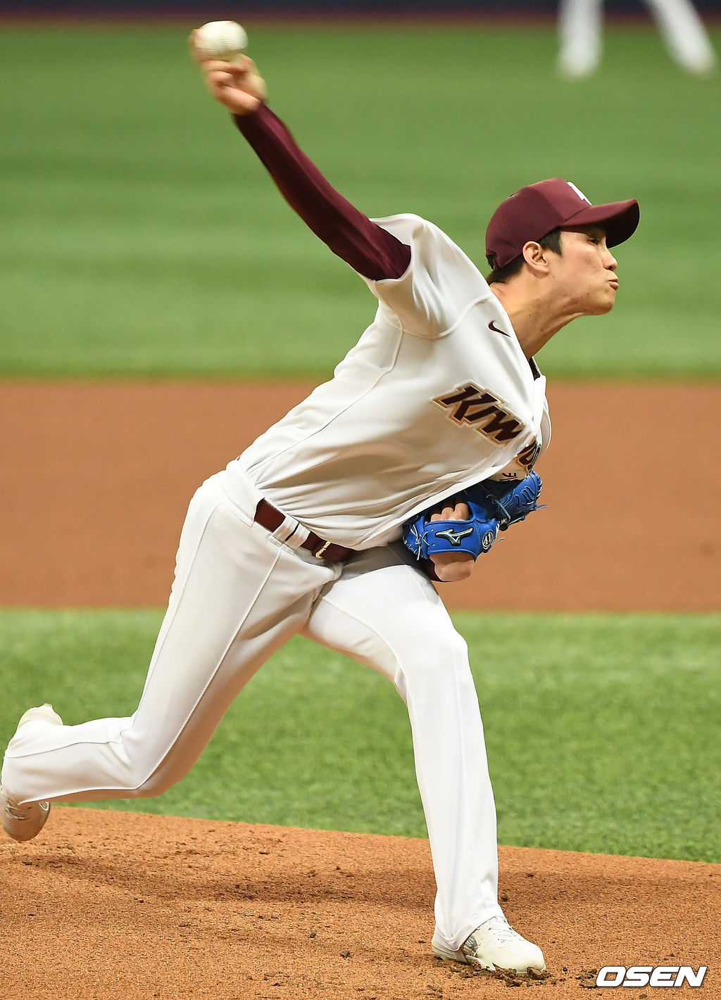 1회초 홈팀 안우진이 역투하고 있다. /youngrae@osen.co.kr 