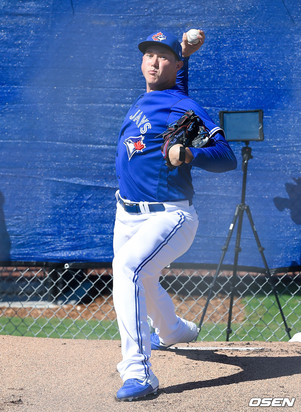 토론토 유망주 네이트 피어슨이 불펜피칭을 하고 있다. / soul1014@osen.co.kr