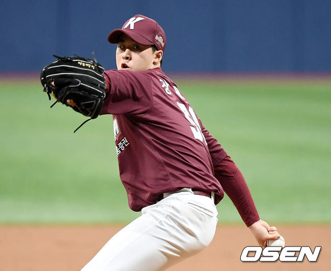 장재영이 역투하고 있다. /youngrae@osen.co.kr 