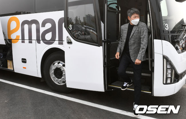 SSG 김원형 감독이 출발을 준비하고 있다. / dreamer@osen.co.kr