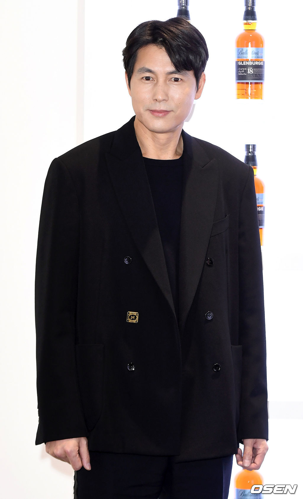 행사에 참석한 정우성이 포즈를 취하고 있다. /sunday@osen.co.kr