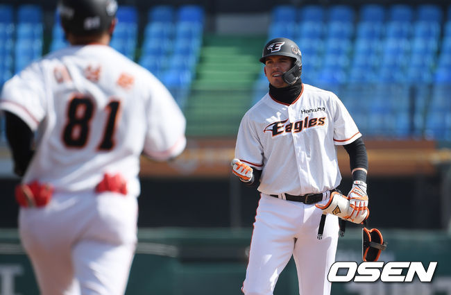 한화 힐리가 2루타를 때려낸 뒤 주먹을 쥐고 있다. /cej@osen.co.kr