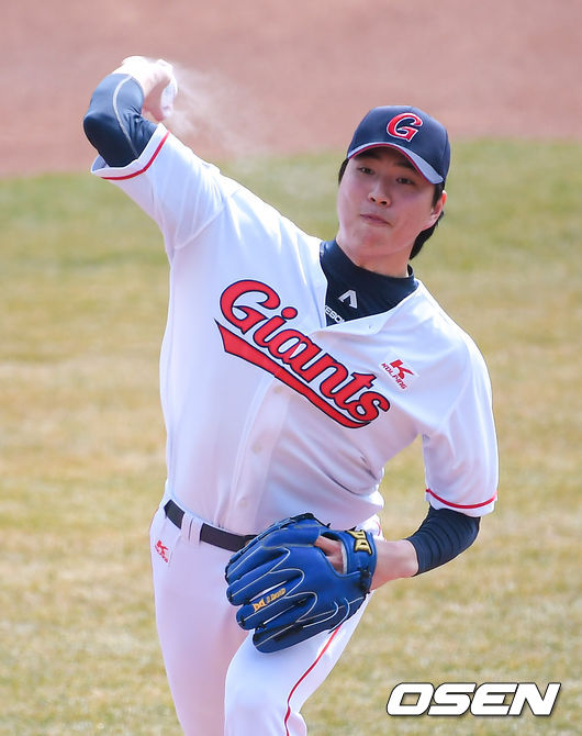 1회초 롯데 선발투수 이승헌이 역투하고 있다.  / soul1014@osen.co.kr