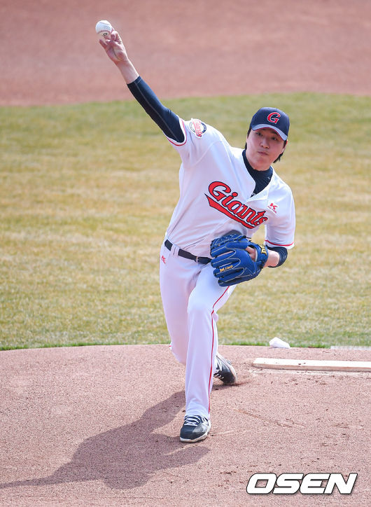 1회초 롯데 선발투수 이승헌이 역투하고 있다.  / soul1014@osen.co.kr