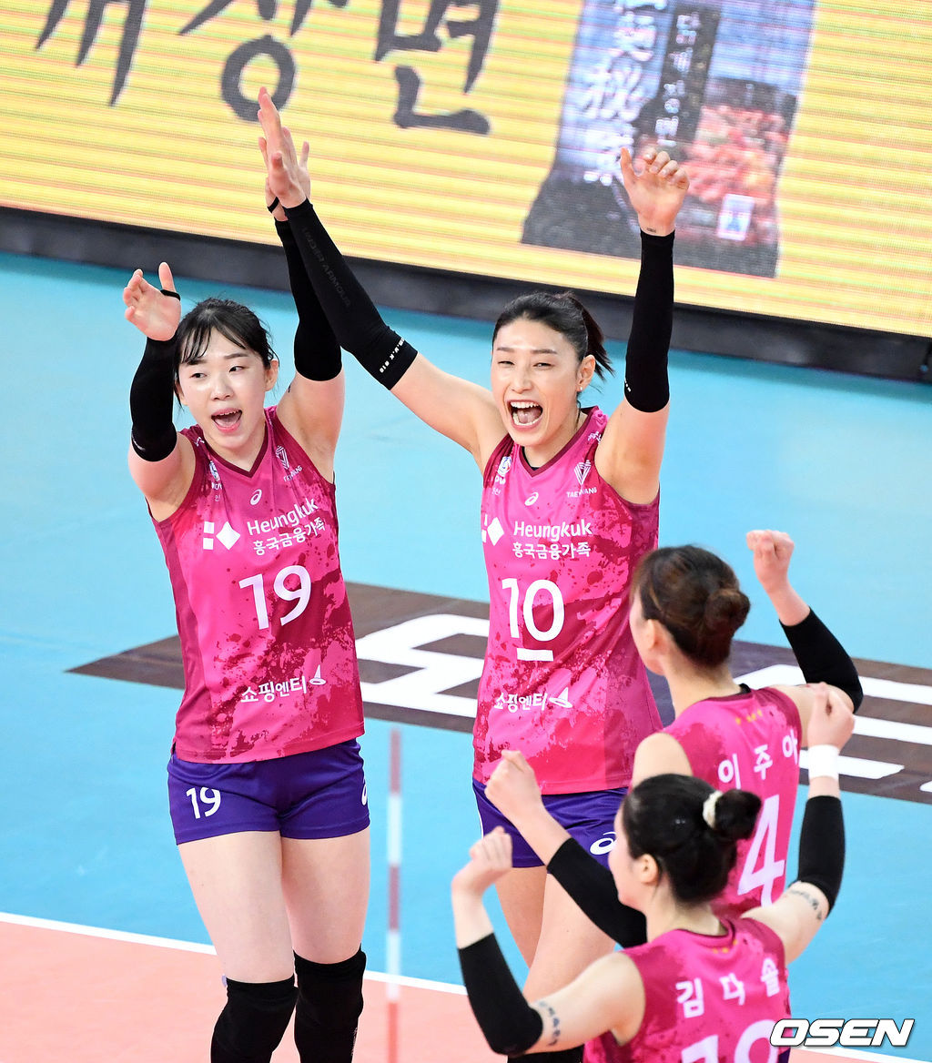 흥국생명 김연경이 득점에 성공하고 환호하고 있다. /sunday@osen.co.kr