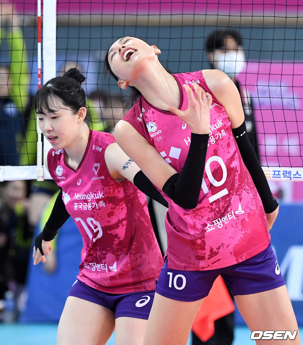 4세트 흥국생명 김연경이 공격 실패에 아쉬워하고 있다. /sunday@osen.co.kr