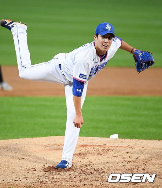 1회초 삼성 선발투수 원태인이 역투하고 있다. / soul1014@osen.co.kr