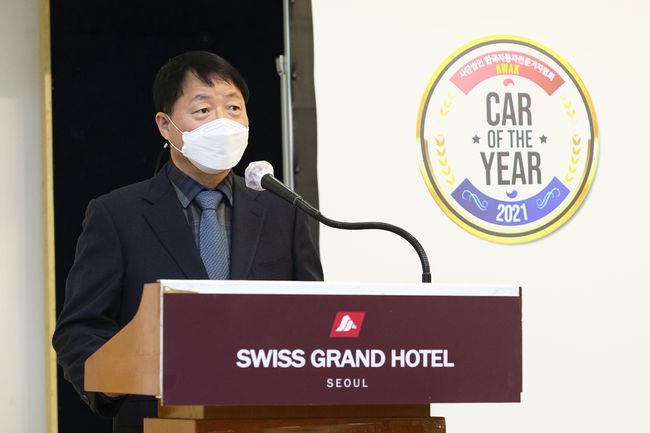 현대차 유원하 부사장이 수상소감을 말하고 있다. 