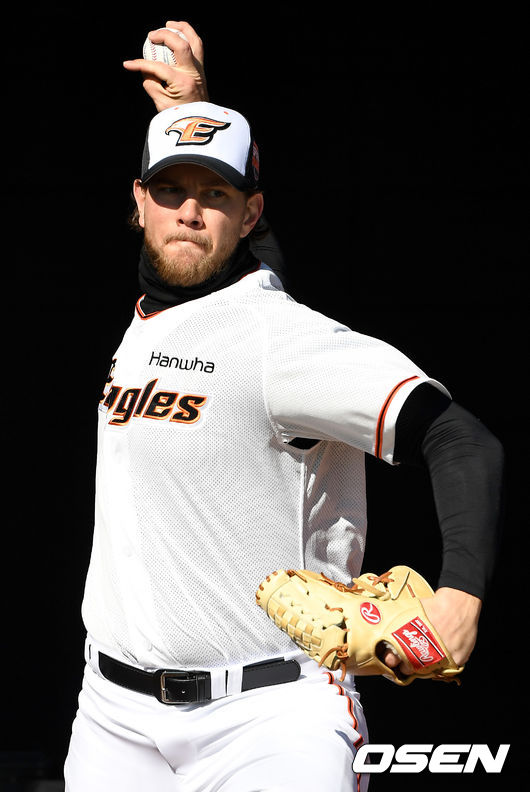 한화 킹험이 불펜 피칭을 하고 있다. / dreamer@osen.co.kr