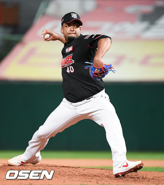 1회말 KT 선발투수 데스파이네가 역투하고 있다. /  soul1014@osen.co.kr